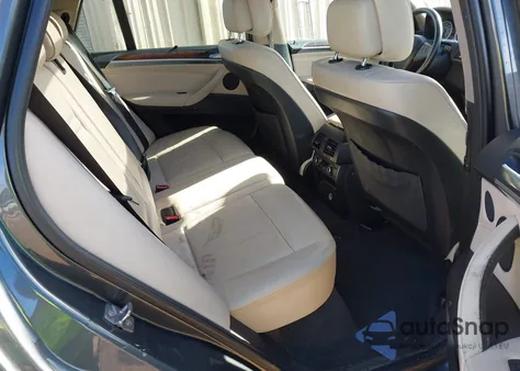 2011 BMW X5 xDrive35D from USA, damaged, VIN 5UXZW0C54BL372163